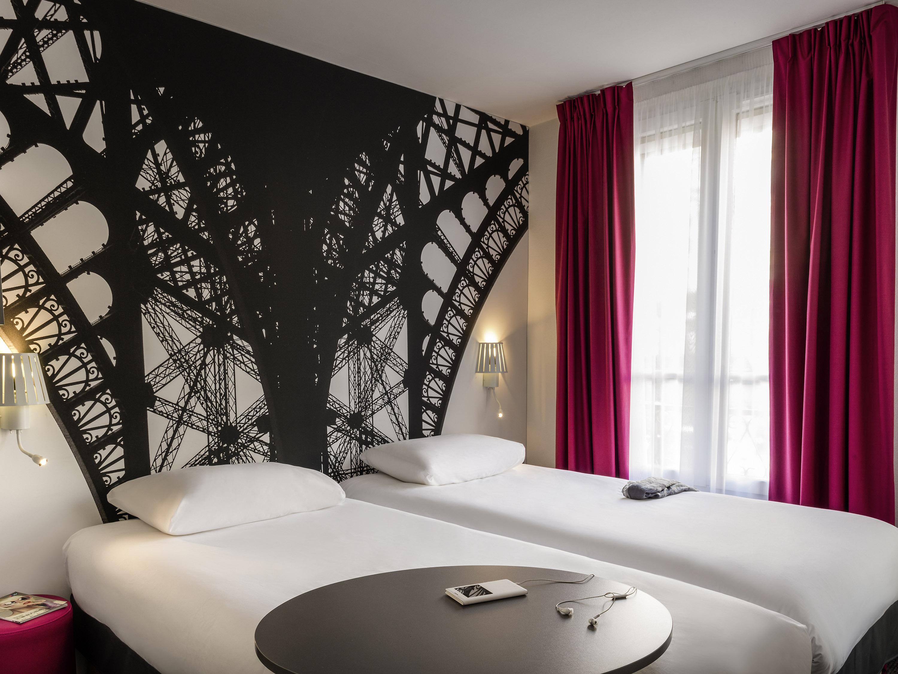 Ibis Styles Paris Eiffel Cambronne Hotel Bagian luar foto